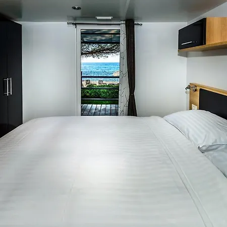 假日公园 Boutique Materada 4*